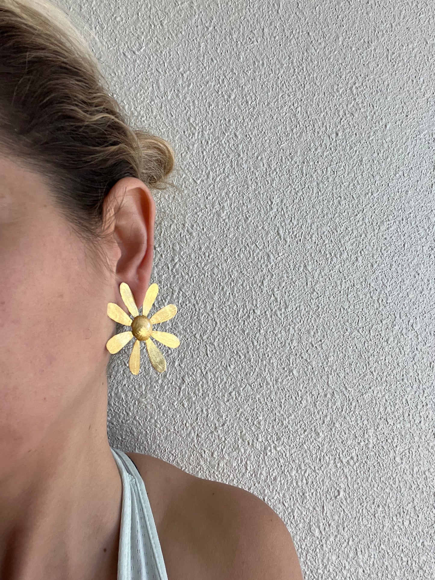 Daisy flower handmade earrings